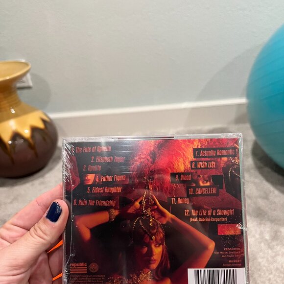 Taylor Swift Life of a Showgirl Cardigan Box Set XS/SM - Picture 13 of 14